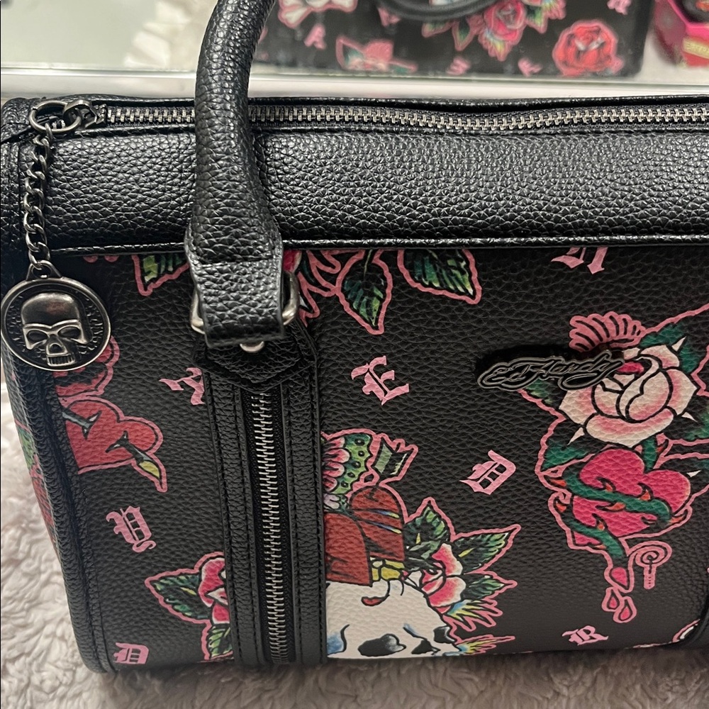 Ed Hardy Black Floral Skull Satchel Bag & gift box heart coin purse wristlet NWT - Picture 7 of 7